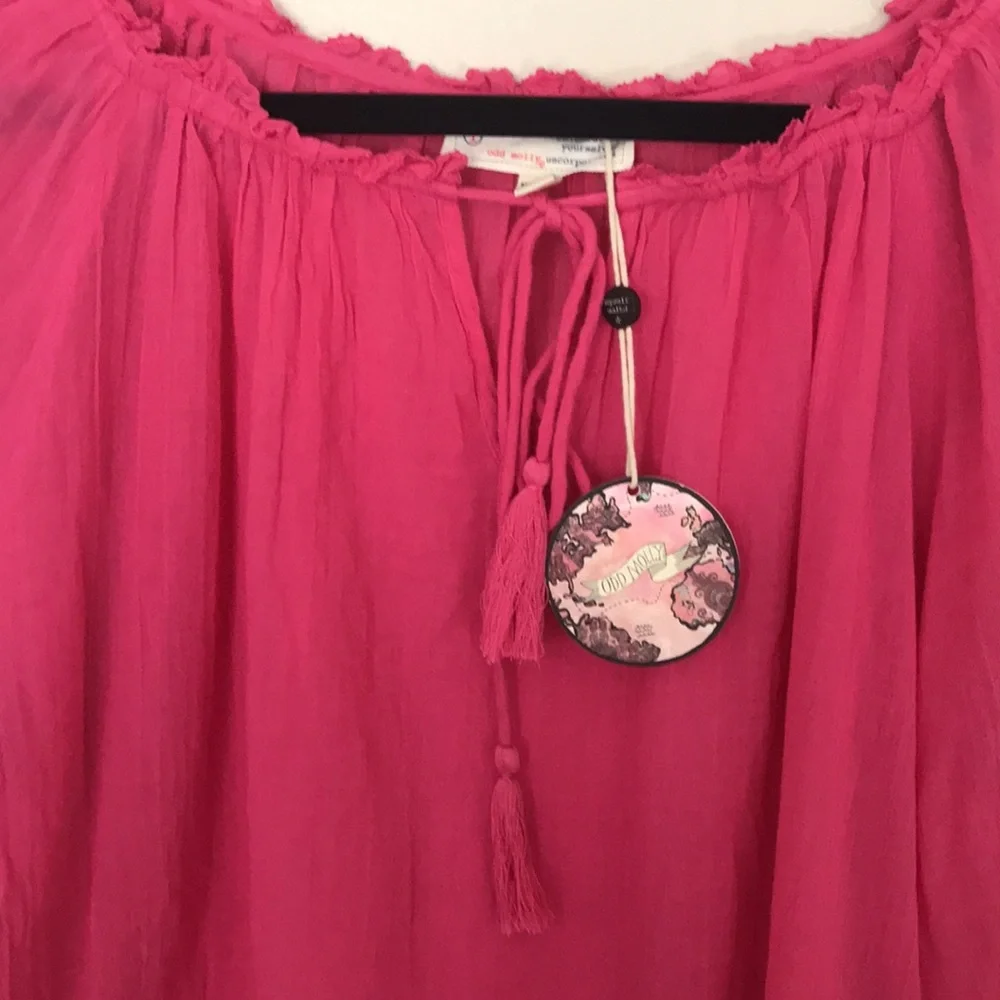 NEW Odd‎ Molly Superflow Blouse. Small